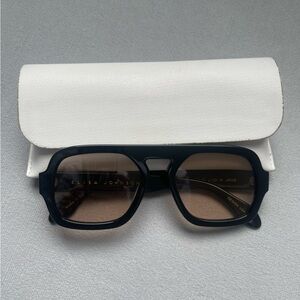 Jane in Gloss Black / Regular size